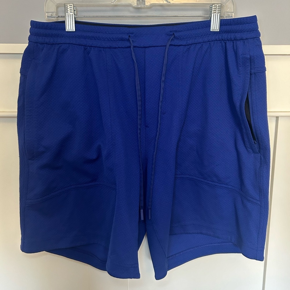 Mens Lululemon activewear shorts